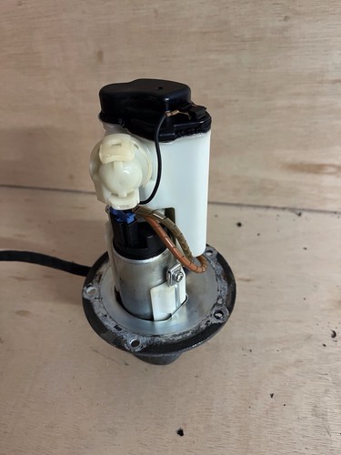 Kawasaki 1600 fuel pump - vn,